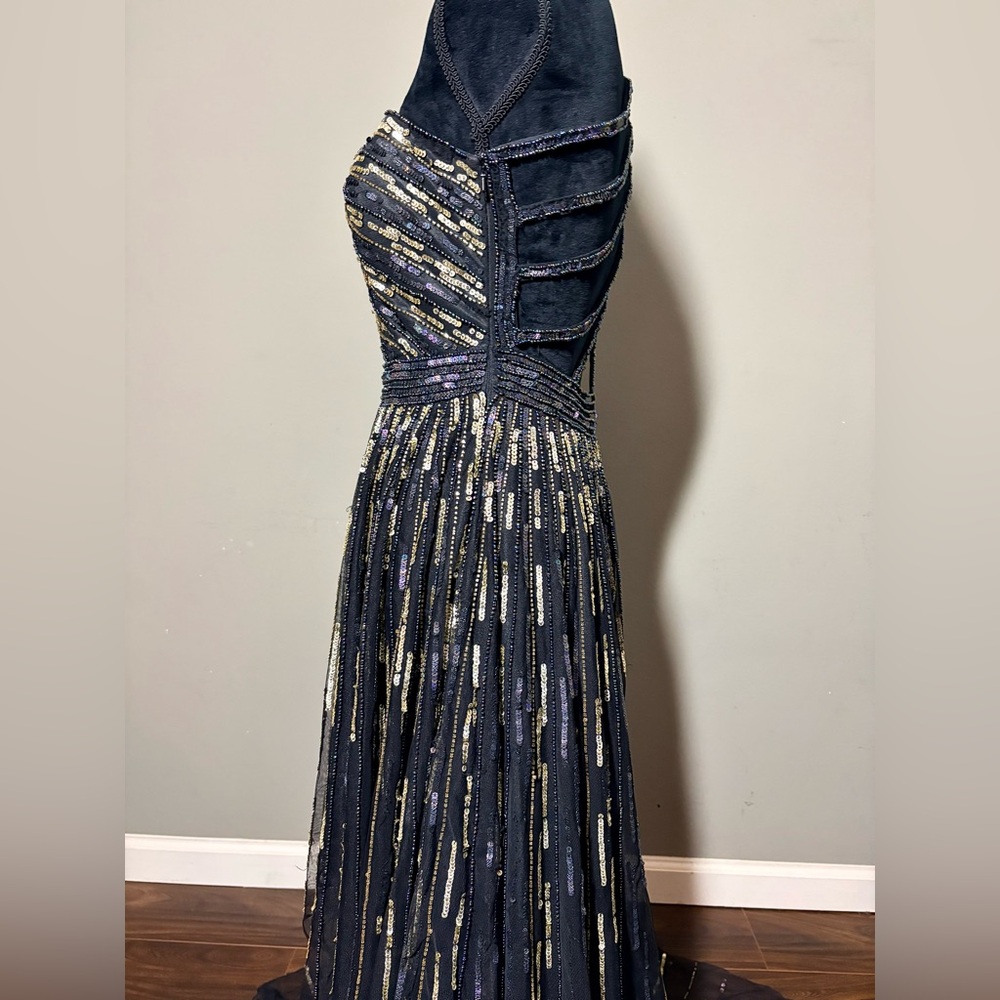 Mac Duggal Black and Gold One-Shoulder High-Low Evening Gown - Picture 8 of 16
